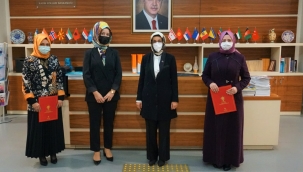 Ak Parti Hendek Kadın Kolları Başkanlığı  Seher Namlı Dündar'a Hayırlı Olsun