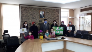 Hendek’te Öğretmen Ve Öğrencilerden  İlçe Milli Eğitim Müdürü Sabri Dağan’a Ziyaret