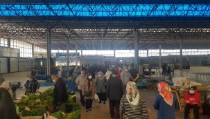 Hendek'te  Salı Pazarında Bu Hafta (HES) Kodu Uygulanmadı