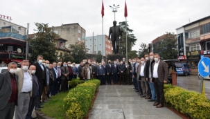 Hendek Meydanda Muhtarlar Günü Kutlandı 