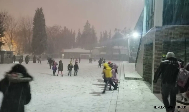 Hendek'te Eğitime Kar Engeli Okullar Tatil