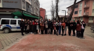 Hendek Emniyeti  8 Mart Dünya Kadınlar Gününü Unutmadı