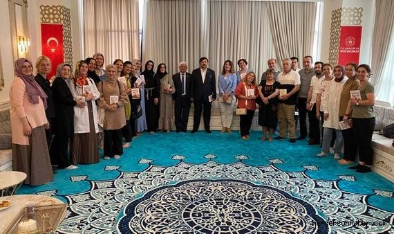 Eğitimci Yazar Dilek Cesur’un katılımıyla Söyleşi ve İmza Günü Yapıldı