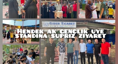 Hendek Ak Gençlik Üye Standına Sürpriz Ziyaret
