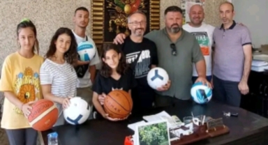Hendekli Gurbetçi Çocukları Sevindirdi