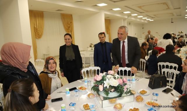 BAŞKAN TURGUT BABAOĞLU'NDAN ÖĞRETMENLERE ÖZEL KUTLAMA