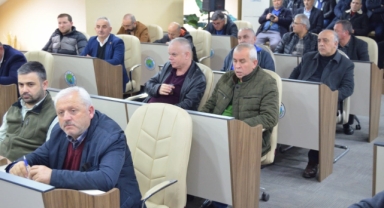 HENDEK MECLİSİNDE BURDAN TRİBÜNLERE OYNAMANIN ANLAMI YOK ÇIKIŞI