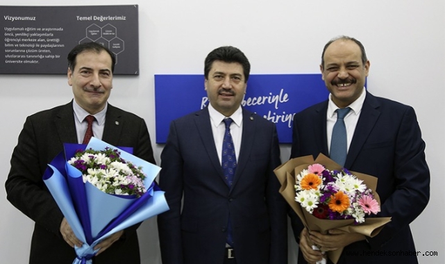 Hendek MYO'da bayrak değişimi