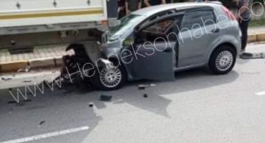 Hendek’te Otomobil kamyonete çarptı: 2 yaralı