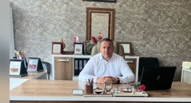 AHMET DER  MUHTARLAR GÜNÜNÜ KUTLADI