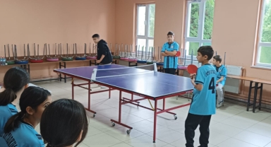 Hendek'te Mahalle Köy Okulları Masa Tenisi Turnuvası" Heyecanı!