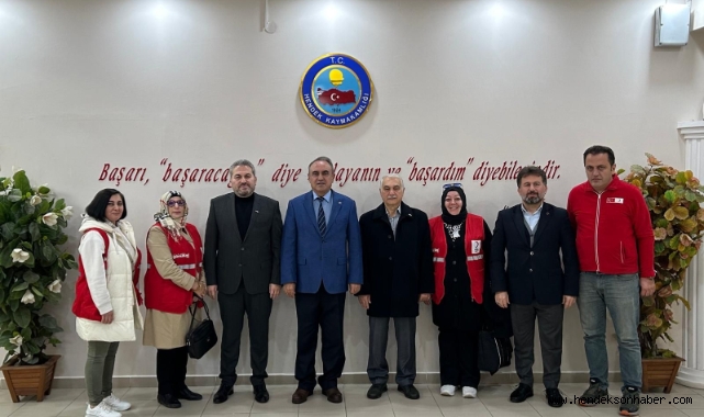 HENDEK KIZILIY'DAN KAYMAKAMLIK ZİYARETİ