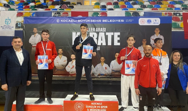 HENDEK BELEDİYESİ KARATE TAKIMINDAN 9 MADALYA