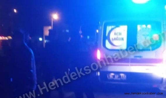 Hendek D-100'de Feci Kaza 2 genç Hayatını kaybetti