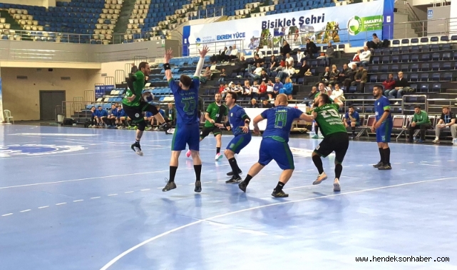 Sakarya Büyükşehir Hentbol evinde rüzgâr gibiydi