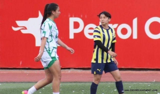 Hendekli  Zehra Fenerbahçe'de A takımda