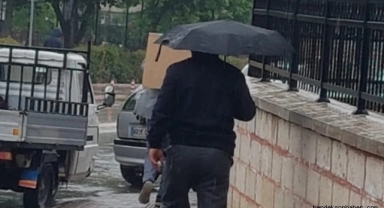 Aman Dikkat Sabah Evden Çıkarken Şemsiyenizi Unutmayın!