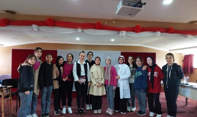 Hendek Şehit Ahmet Özsoy İmam Hatip Ortaokulu kariyer tanıma günleri devam ediyor