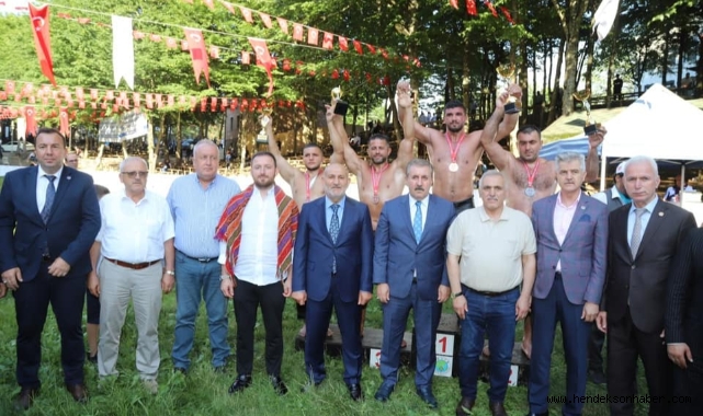 20. SELMAN DEDE YAĞLI GÜREŞLERİNİN BAŞPEHLİVANI ARSLAN OLDU