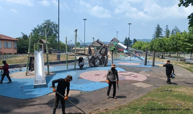 Hendek Atatürk Parkı içerisinde çalışmalar başladı