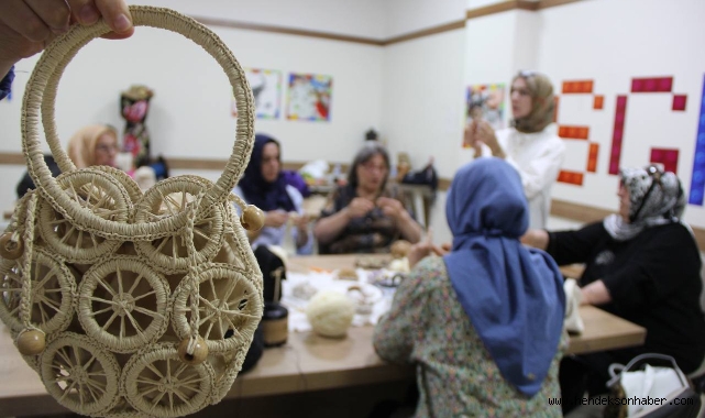 Engelsiz yüreklerin aileleri iplerle muhteşem işler çıkardı