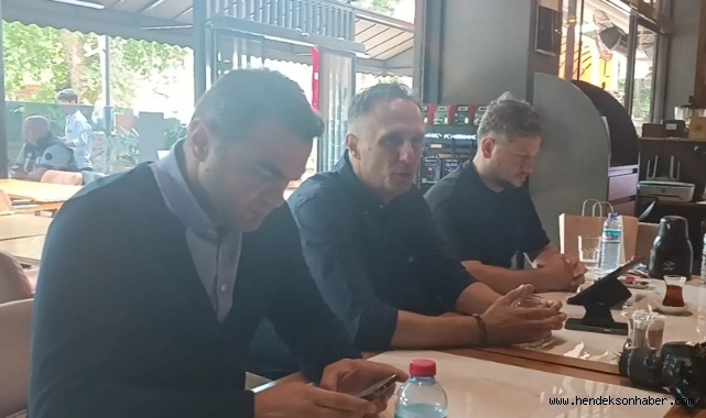 Hendekspor Kulüp Başkanı Zafer Çakmak'a Ben Takık Mıyım!!