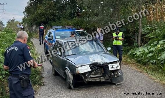 Hendek’te Otomobil Motosikletle Çarpıştı 1 Yaralı
