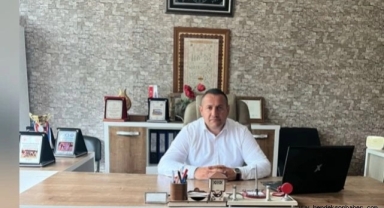 Ahmet Der Gazeteciler Günü'nü kutladı