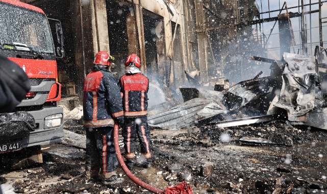 Büyükşehir’in ateş savaşçıları 2024’te yüzlerce cana ‘nefes’ oldu: