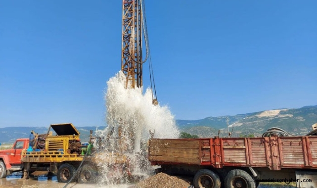 Hendek Yeşilvadi Mahallesi'ne 160 metre derinlikten yeni su kaynağı