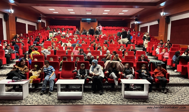 ÜCRETSİZ SİNEMA ETKİNLİKLERİ BÜYÜK İLGİ GÖRÜYOR