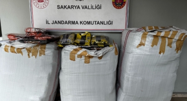 Jandarmadan kaçak forma operasyonu Binlerce Tişört Ele Geçirildi"
