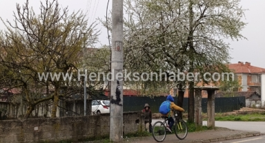 HENDEK'TE MART ORTASINDA LAPA LAPA KAR YAĞDI!