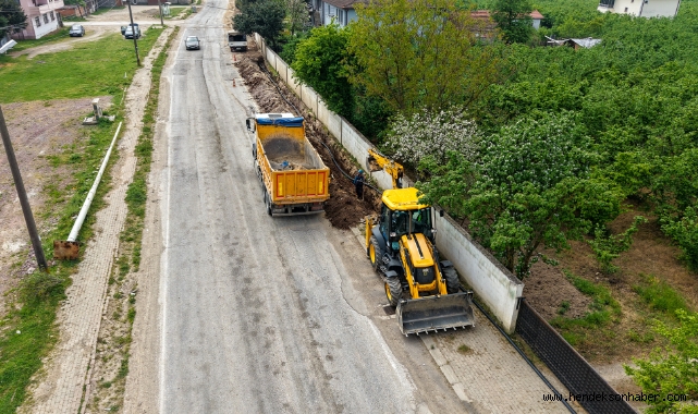 Hendek Uzunçarşı’nın 2 kilometrelik içme suyu altyapısı yenileniyor