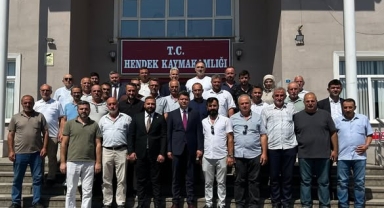 Hendek Muhtarlarından Kaymakam Gökpınar'a "Hayırlı Olsun" Ziyareti