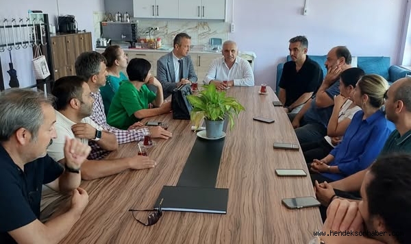 Milletvekili İnci ve İlçe Milli Eğitim Müdürü Çekiçcioğlu'ndan Ziya Gökalp İlkokulu'na Ziyaret