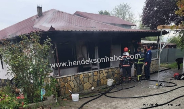 ​Hendek'te Ev Yangını: Dumanlar Bir Anda Binayı Sardı