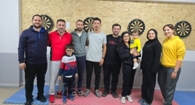 Hedefi 12'den Vurdular! Öğretmenler Günü Dart Turnuvası Heyecanı Tamamlandı