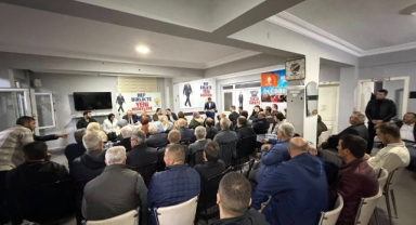 ​"Hendek AK Parti'de Kritik Zirve! Başkan Öz: Hizmetlerin Muhatabı Biziz"