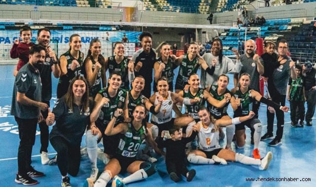 SAKARYA VOLEYBOL ZİRVEYİ ELE GEÇİRDİ! NAMAĞLUP TEK TAKIM!
