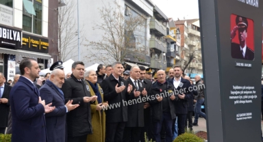 Ekmek Kokulu Sokakta Göğe Yükselen Vefa Çıplak Geldim Çıplak Gideceğim