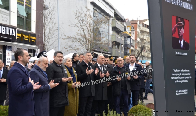 Ekmek Kokulu Sokakta Göğe Yükselen Vefa Çıplak Geldim Çıplak Gideceğim