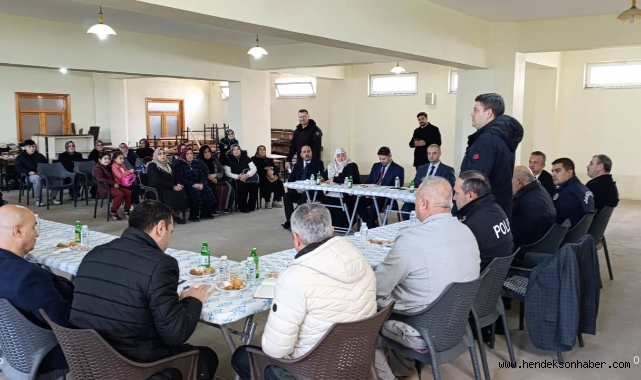 Hendek’te ​Devlet ve Vatandaş Akova’da Bir Araya Geldi  Sorunlar Yerinde Dinlendi