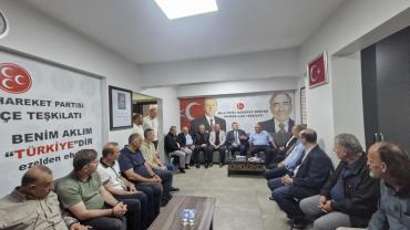 MHP HENDEK'TE BAYRAM COŞKUSU ​GENİŞ KATILIMLI BAYRAMLAŞMA
