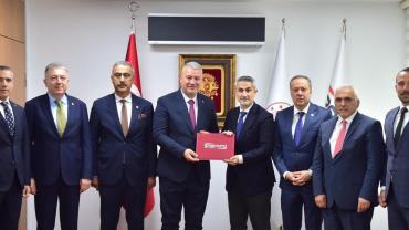 ALİ İNCİ DUYURDU: DÖRT İLÇEYE SPOR VE GENÇLİK YATIRIMI