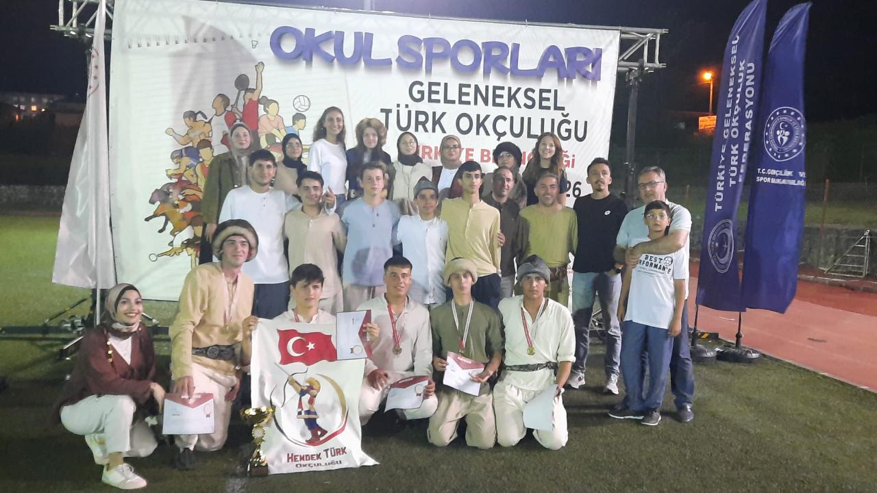 Türkiye Şampiyonu Hendek Anadolu İmam Hatip Lisesi!