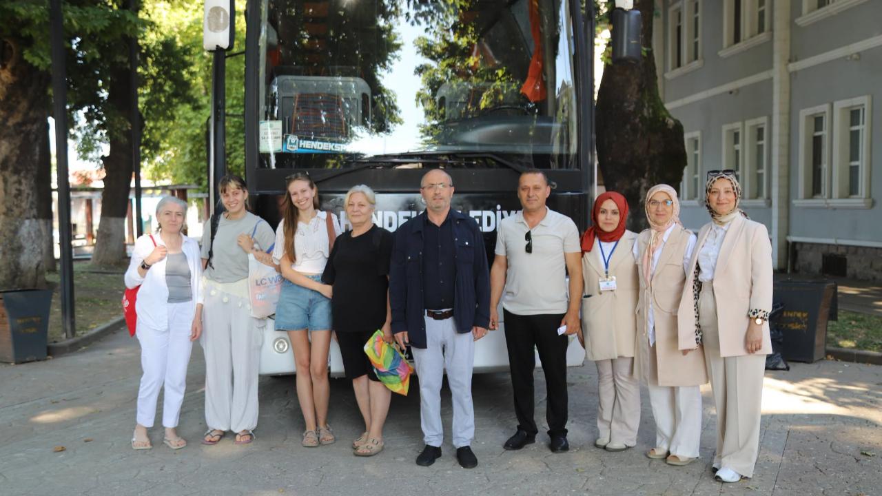 HAYDİ HANIMLAR DENİZE PROJESİNDE İLK KAFİLE YOLA ÇIKTI