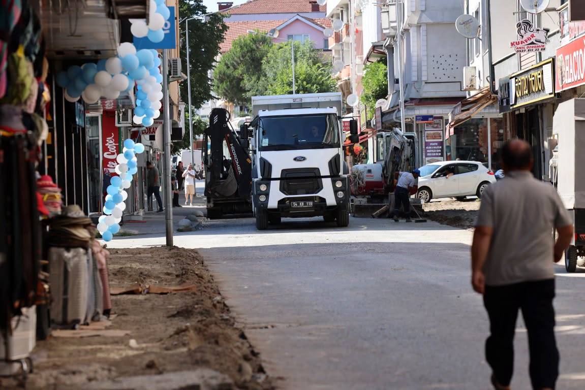 ALPARSLAN TÜRKEŞ CADDESİ BAŞTAN AŞAĞI YENİLENİYOR